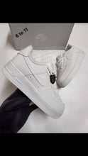 Load image into Gallery viewer, Shoes