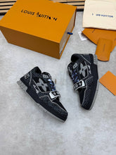 Load image into Gallery viewer, Shoes