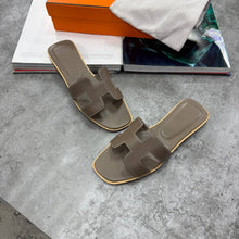 Load image into Gallery viewer, Slipper