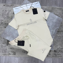 Load image into Gallery viewer, T-shirt