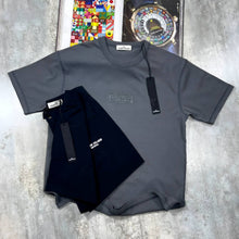 Load image into Gallery viewer, T-shirt