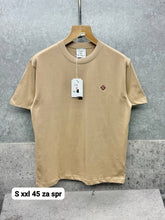 Load image into Gallery viewer, T-shirt