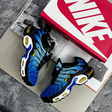 Load image into Gallery viewer, Shoes