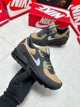 Load image into Gallery viewer, Shoes