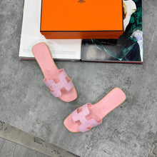 Load image into Gallery viewer, Slipper