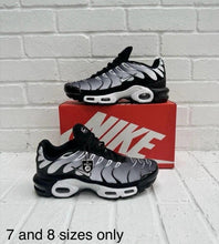 Load image into Gallery viewer, Shoes men
