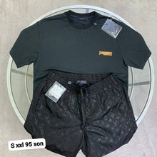Load image into Gallery viewer, Tshirt