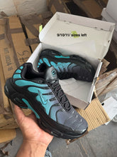 Load image into Gallery viewer, Shoes