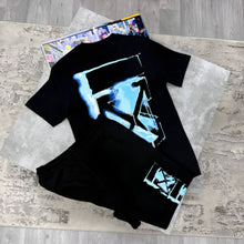 Load image into Gallery viewer, T-shirt