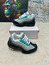 Load image into Gallery viewer, Shoes boy