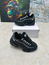 Load image into Gallery viewer, Shoes boy