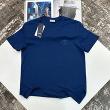 Load image into Gallery viewer, Tshirt