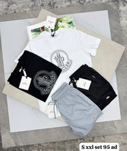 Load image into Gallery viewer, Tshirt