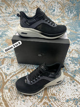 Load image into Gallery viewer, Shoes