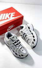 Load image into Gallery viewer, Shoes