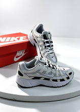 Load image into Gallery viewer, Shoes