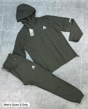 Load image into Gallery viewer, Tracksuit