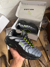 Load image into Gallery viewer, Shoes