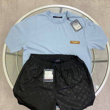 Load image into Gallery viewer, Tshirt