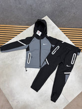 Load image into Gallery viewer, Tracksuit boy