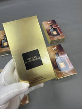 Load image into Gallery viewer, Perfume