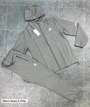 Load image into Gallery viewer, Tracksuit