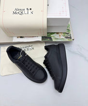 Load image into Gallery viewer, Shoes