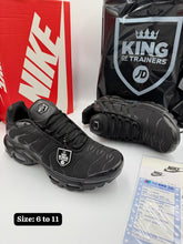 Load image into Gallery viewer, Shoes