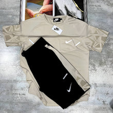 Load image into Gallery viewer, T-shirt