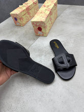 Load image into Gallery viewer, Slipper