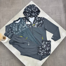 Load image into Gallery viewer, Tracksuit
