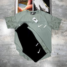 Load image into Gallery viewer, T-shirt