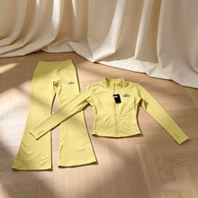 Load image into Gallery viewer, Tracksuit women