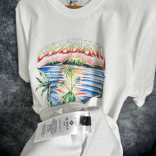 Load image into Gallery viewer, T-shirt