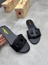 Load image into Gallery viewer, Slipper