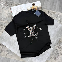 Load image into Gallery viewer, T-shirt