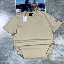 Load image into Gallery viewer, Tshirt