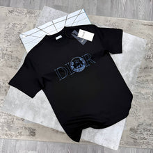 Load image into Gallery viewer, T-shirt