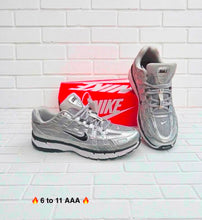Load image into Gallery viewer, Shoes