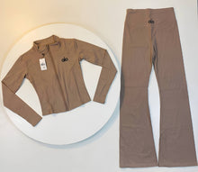 Load image into Gallery viewer, Tracksuit women
