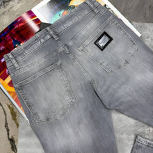 Load image into Gallery viewer, Jeans