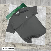 Load image into Gallery viewer, Tshirt