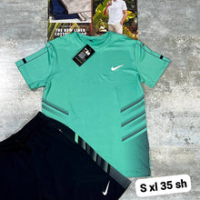 Load image into Gallery viewer, Tshirt