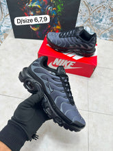 Load image into Gallery viewer, Shoes
