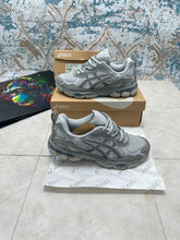 Load image into Gallery viewer, Shoes