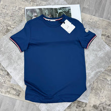 Load image into Gallery viewer, Tshirt