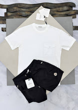 Load image into Gallery viewer, T-shirt