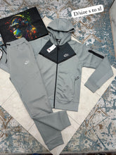 Load image into Gallery viewer, Tracksuit