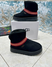 Load image into Gallery viewer, Shoes