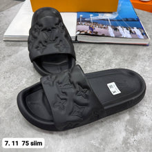 Load image into Gallery viewer, Slipper